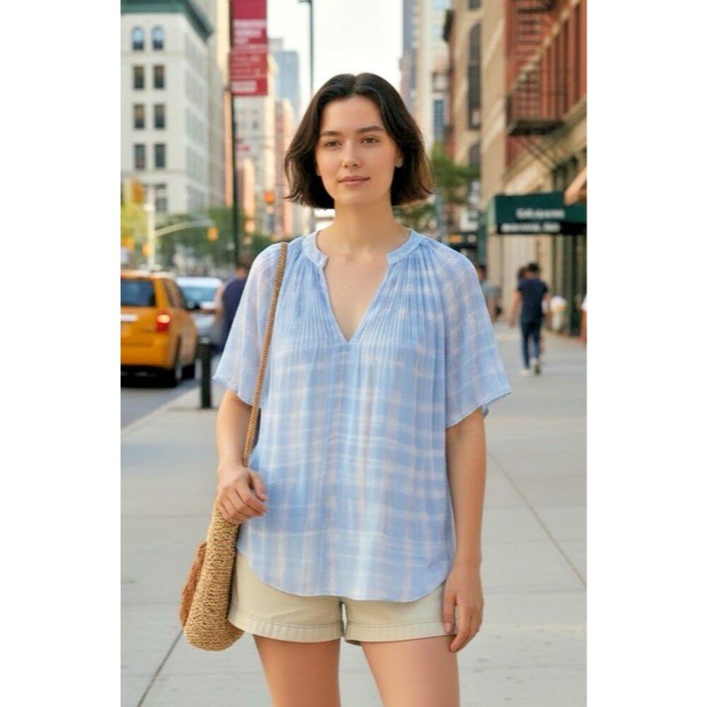 Hallogen NWOT lined flutter raglan sleeve womens blouse Small classic summer